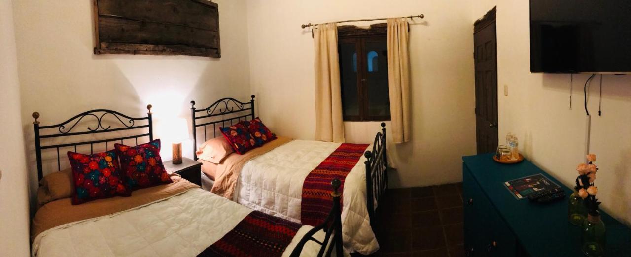 Luna Maya Antigua Extérieur photo
